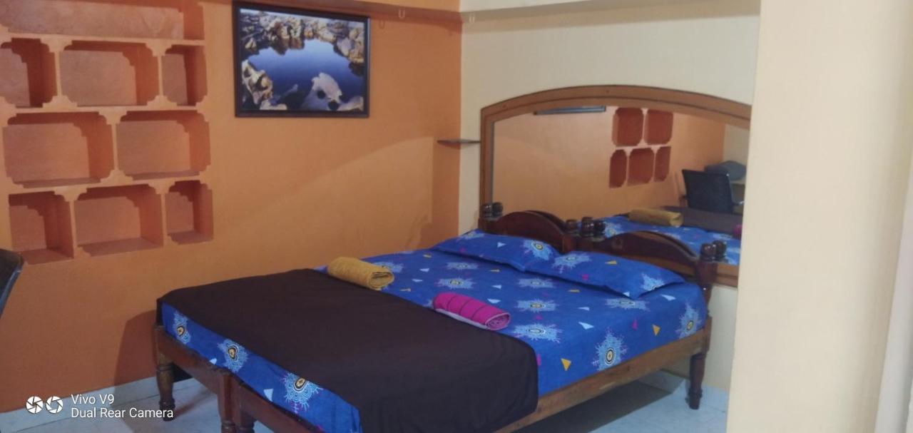 Gopi Guest House هامبي المظهر الخارجي الصورة